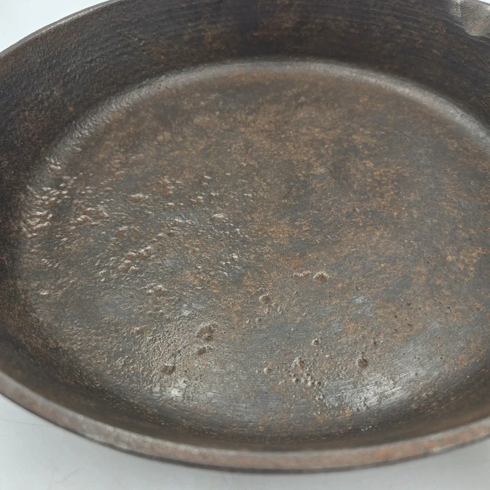 VTG SK LODGE D Cast Iron USA #8 -3 Notch Heat Ring Skillet Pan Excellent Conditi